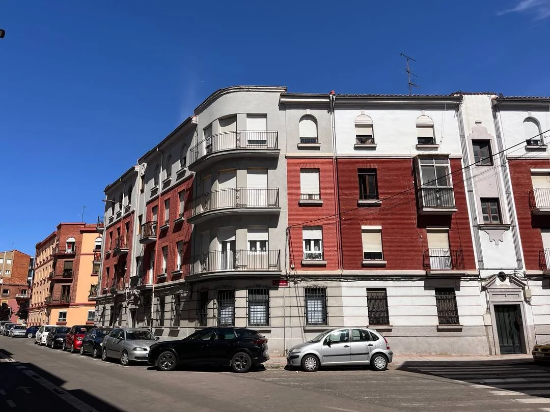 Three-bedroom flat in León