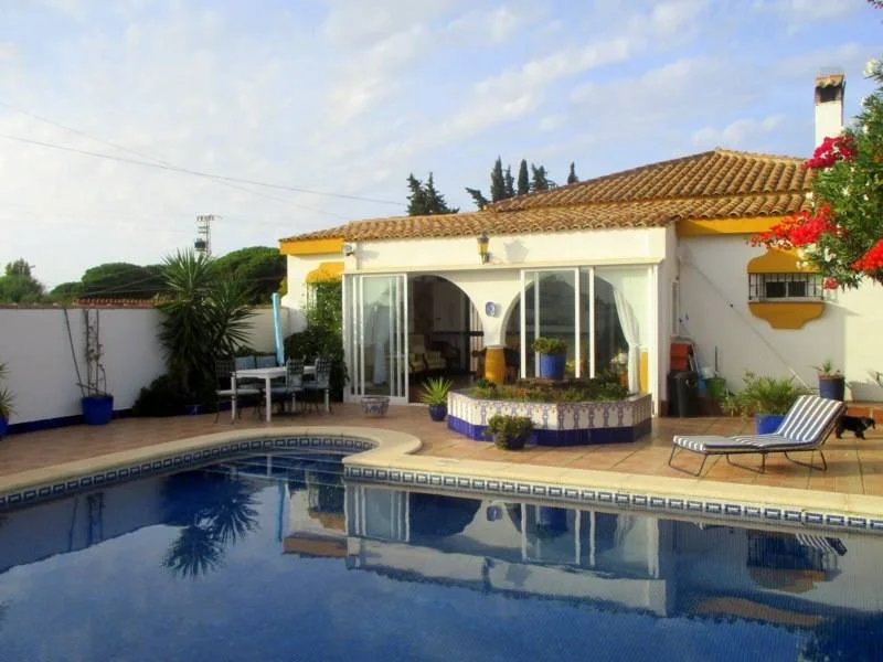 New Chiclana house, 167 m², pool