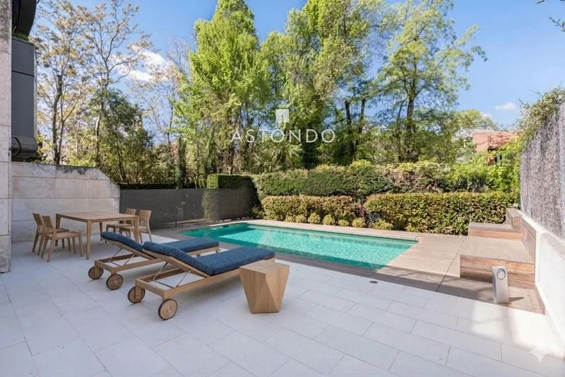 Chalet in Arturo Soria, 5 bedrooms