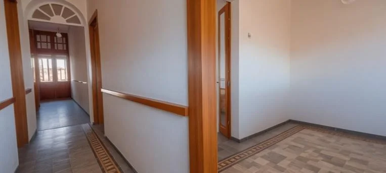Edificio histórico con cinco viviendas