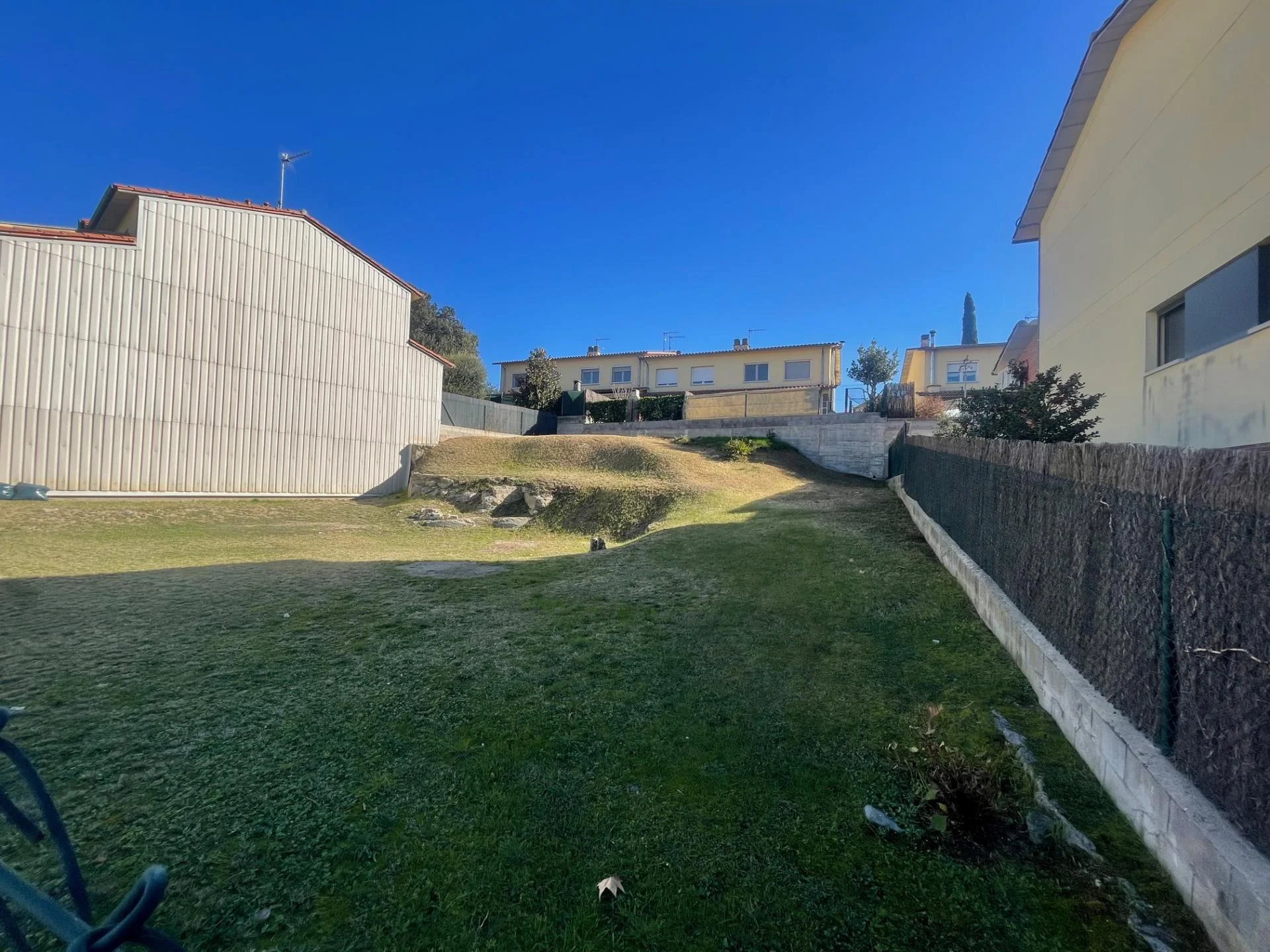 Urban plot in Roda de Ter, 134 m²