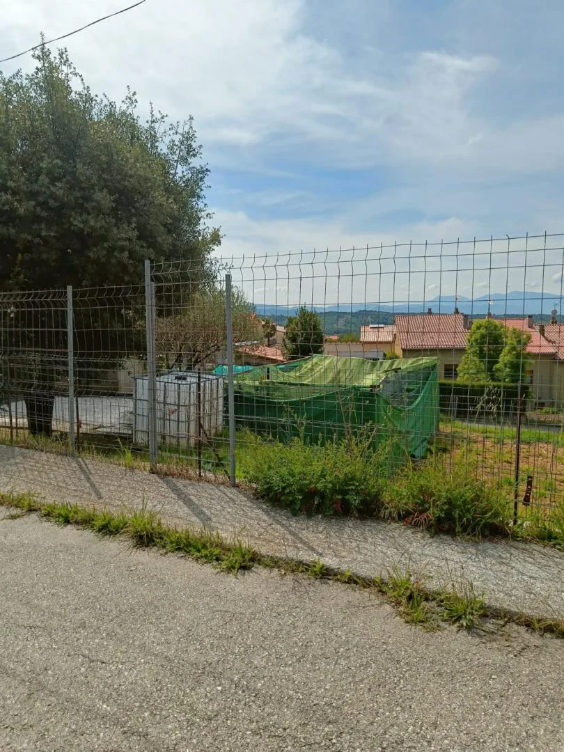 Residential plot with dual development potential