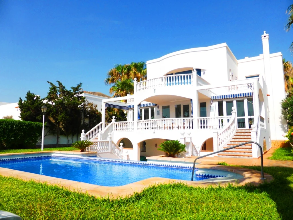 Beachfront Carboneras villa, 5-bedroom luxury