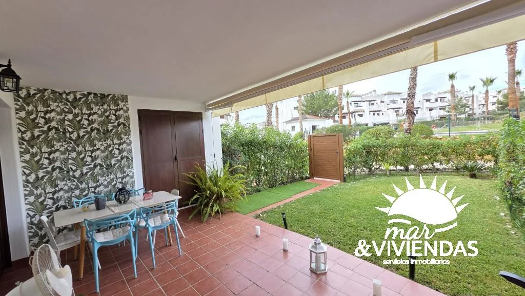 Apartamento en planta baja con jardines privados