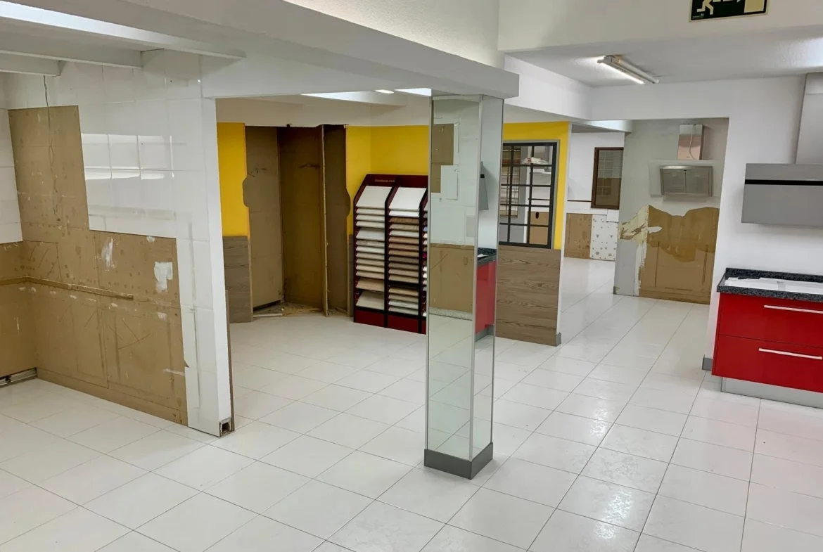 Industrial warehouse in Fuenlabrada, 920 m²