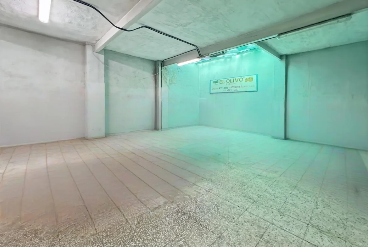 Local comercial en Almendrales, 160 m²