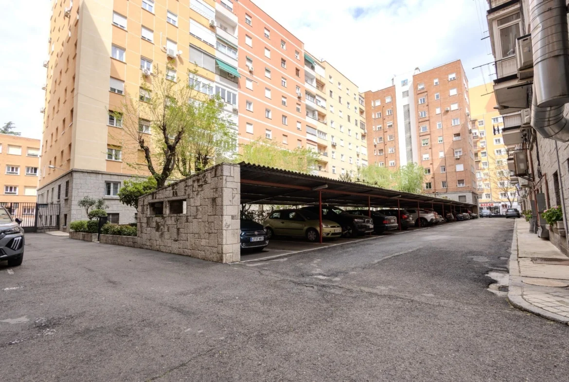 Piso para reformar con vistas a las torres