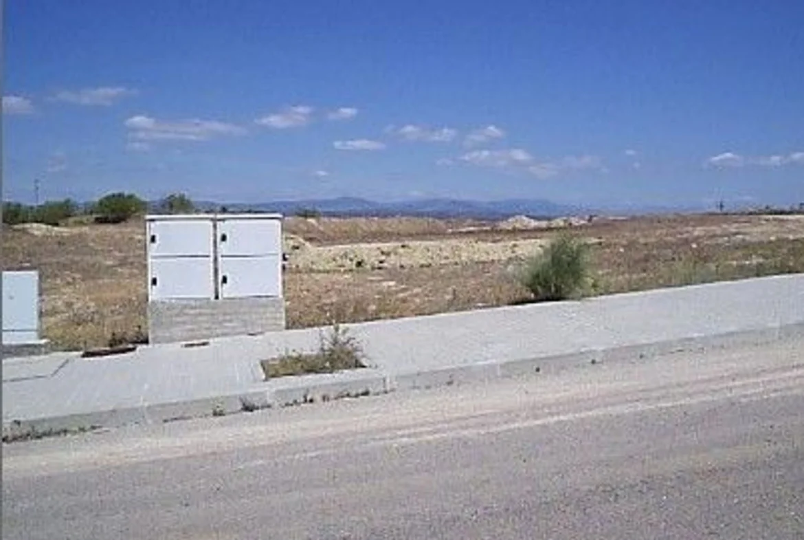 Parcela urbana, 1.800 m² edificables