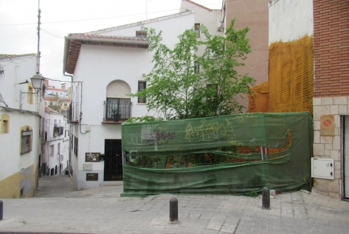 Solar urbano en La Perlita, 65 m²