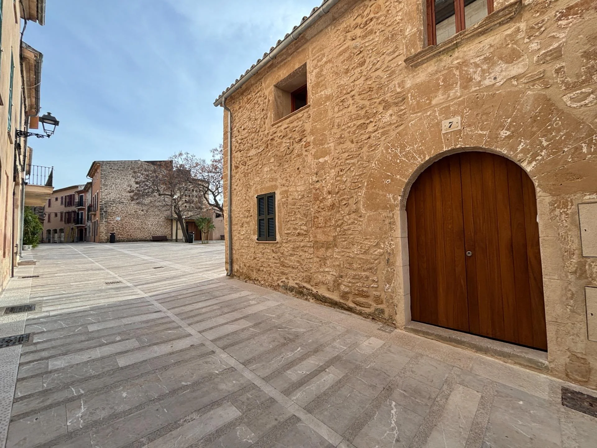 Casa histórica en Alcudia con terraza