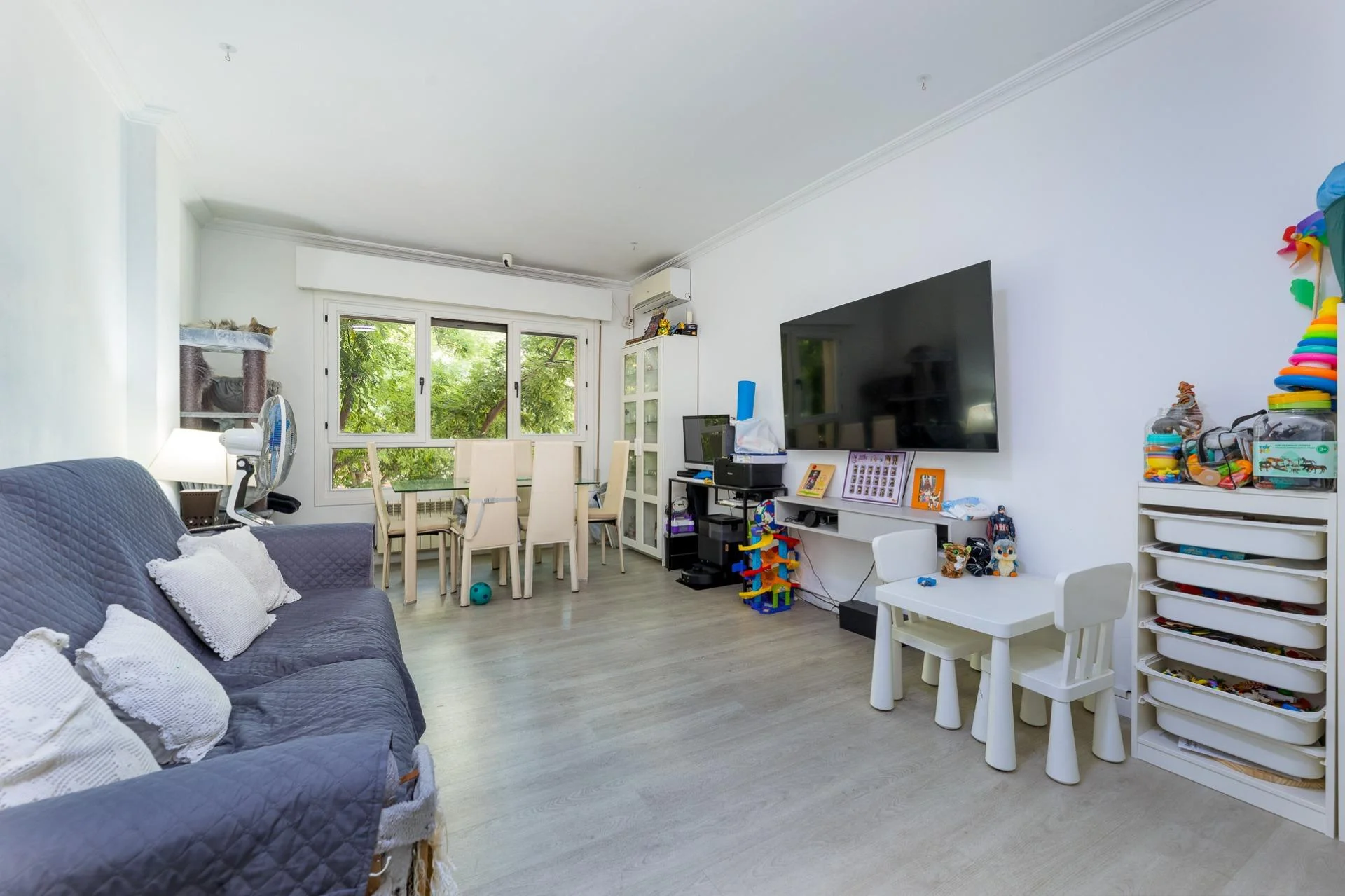 Ready-to-move flat in Foners, three bedrooms