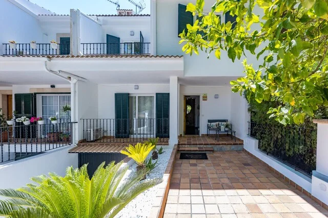 Chalet pareado reformado de cuatro dormitorios