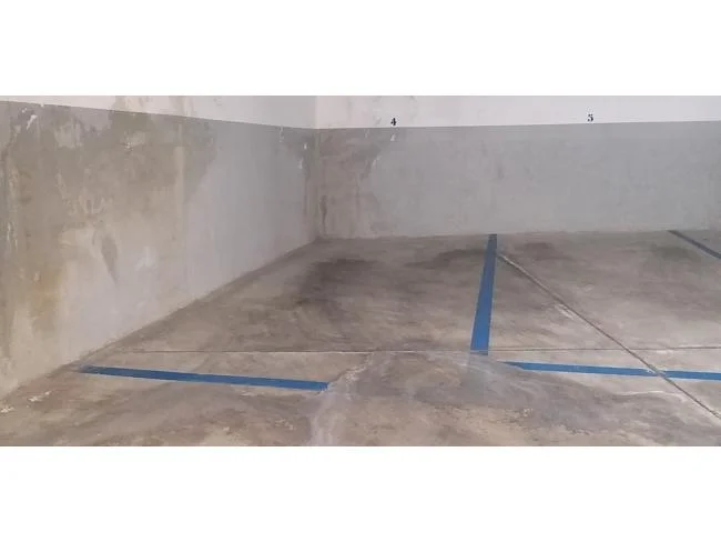Plaza de aparcamiento para moto en Can Rial