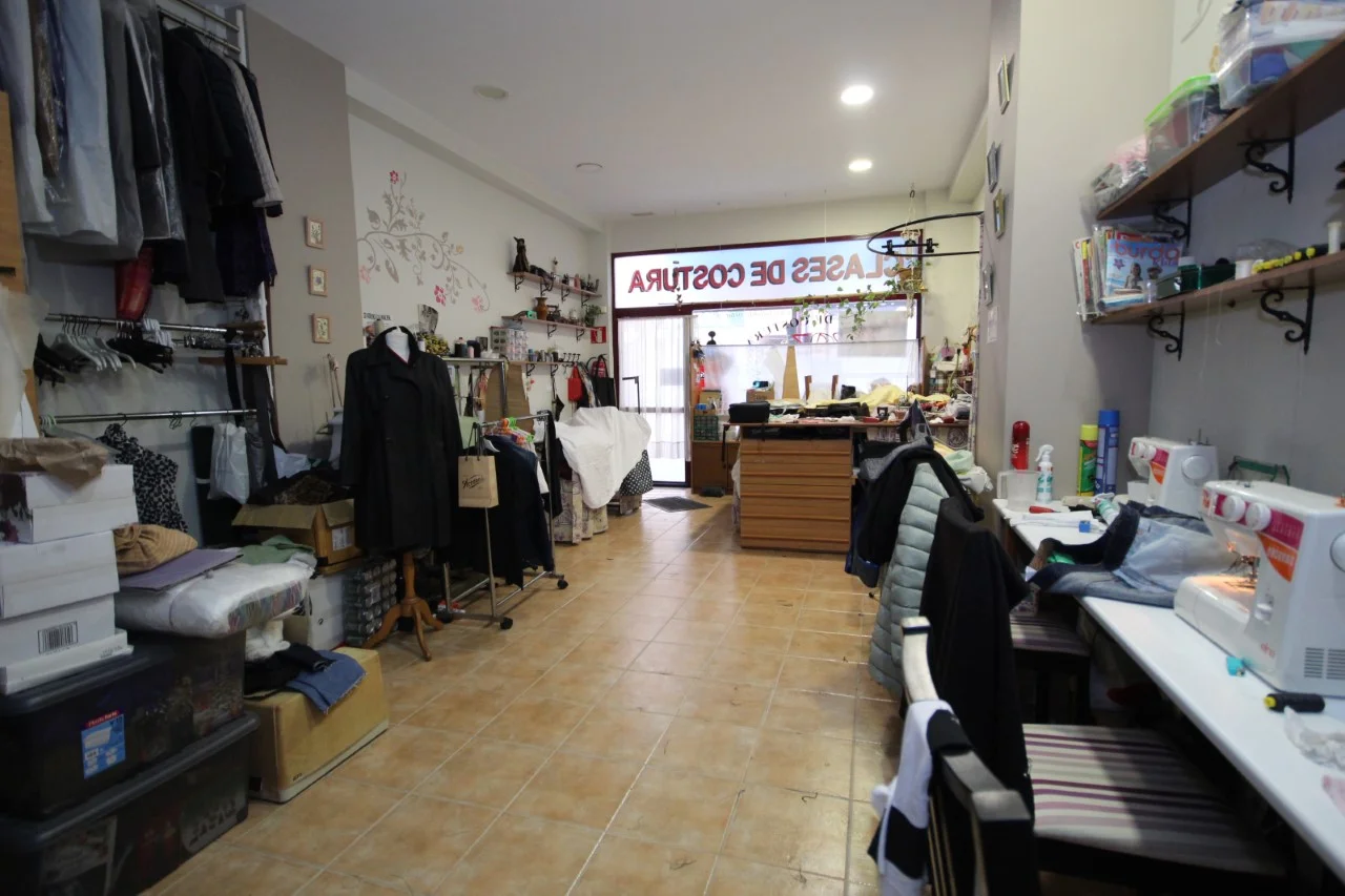 Local comercial con potencial de loft
