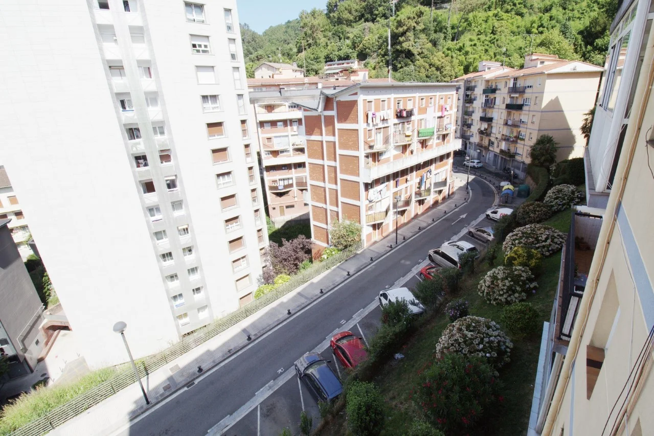 Piso luminoso en Trintxerpe, tres dormitorios