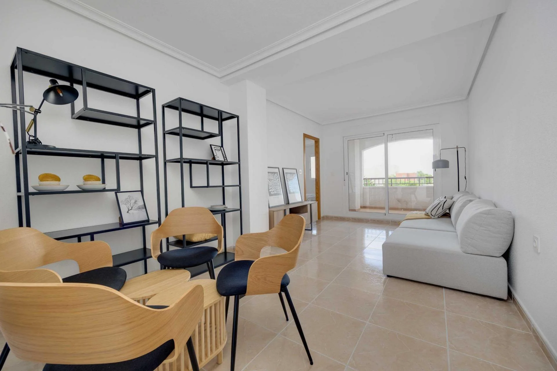Apartamento de obra nueva con piscina y 3 dormitorios