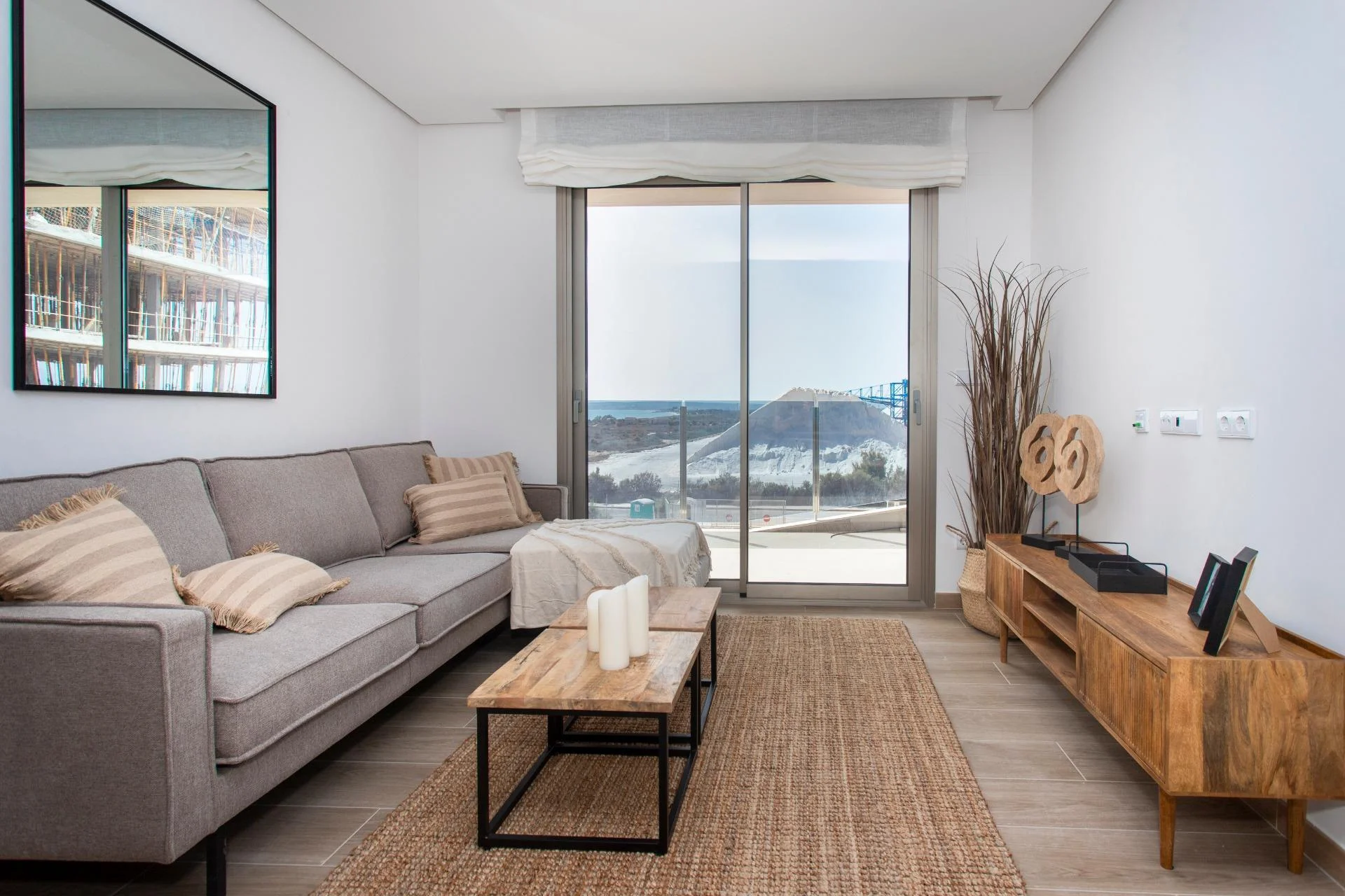 Apartamento costero con vistas al mar