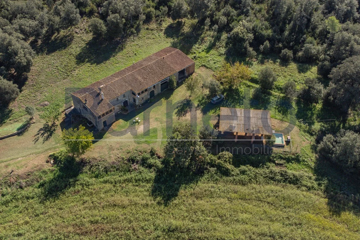 Rural estate near Foixà, 8 bedrooms