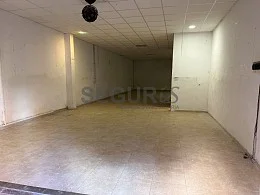 Ground-floor commercial unit, 156 m²