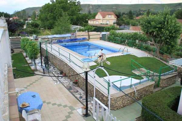 Finca en Grijota con piscina y viñedo