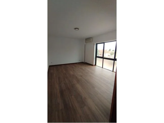 Piso reformado de un dormitorio en Ocaña