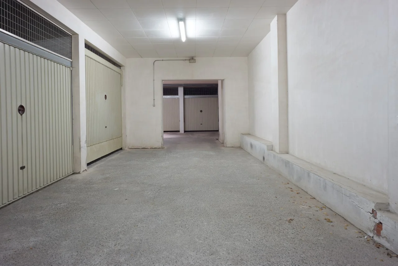 Closed garage for cars and motorcycles