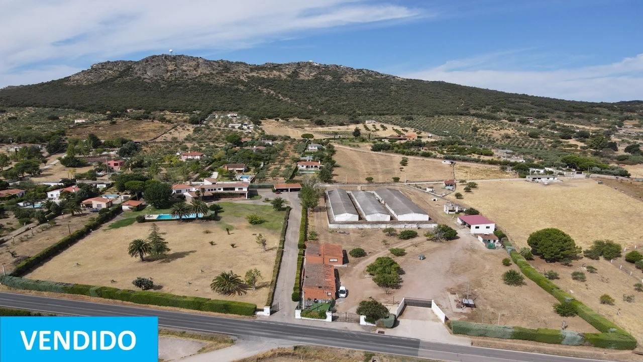 Rural chalet with agricultural potential