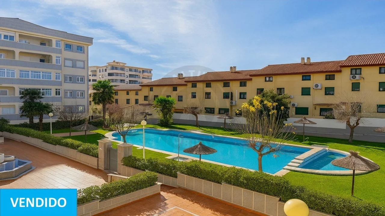 Bright two-bedroom apartment with pool