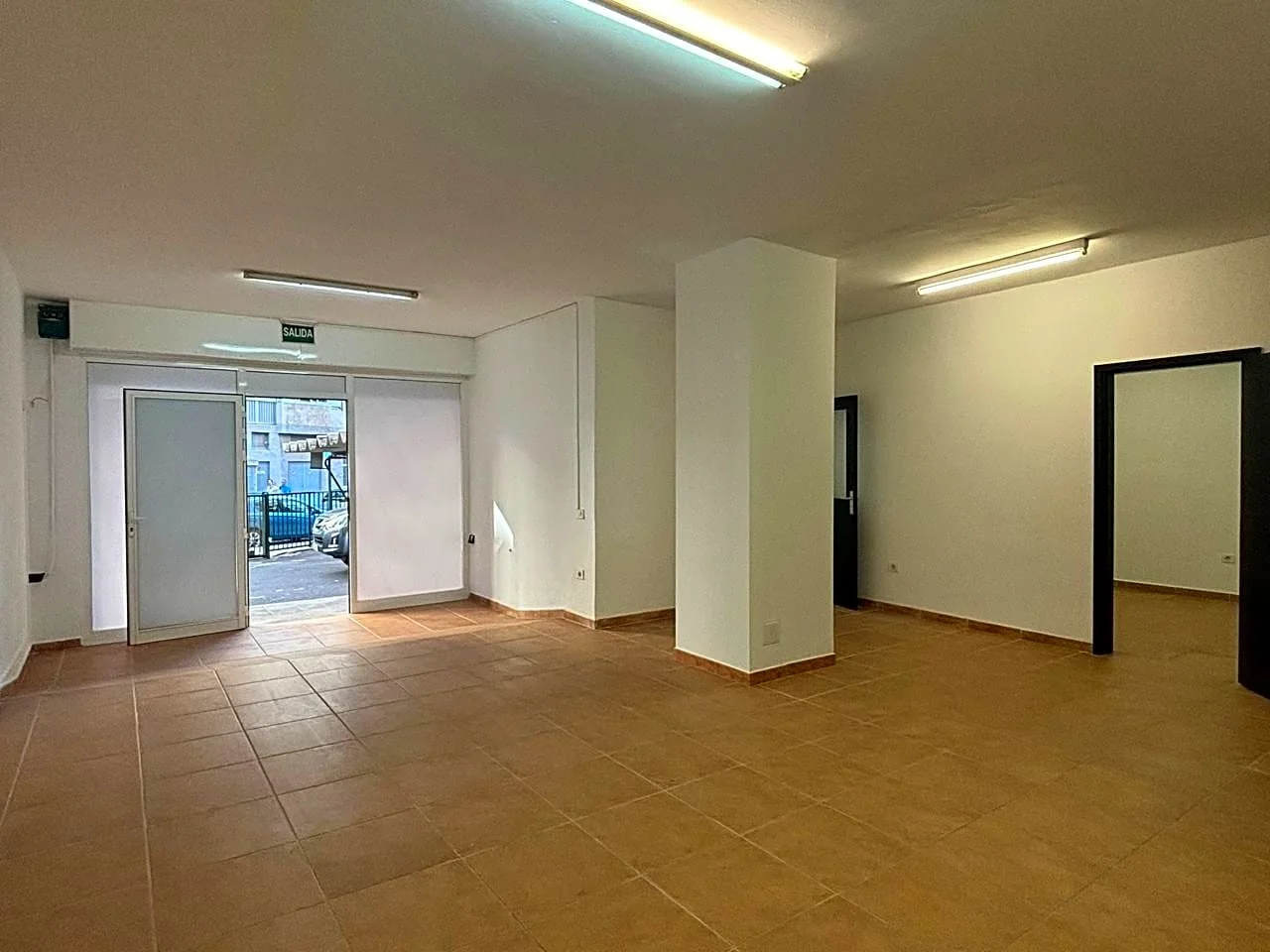 Tenanted commercial premises in Santa Cruz