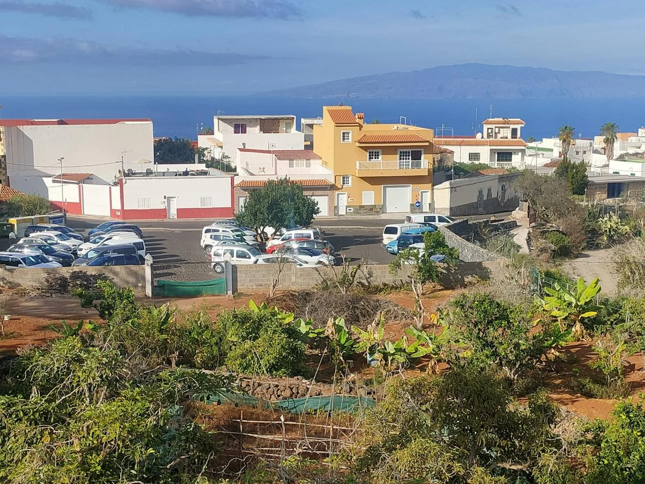 Guía de Isora urban plot