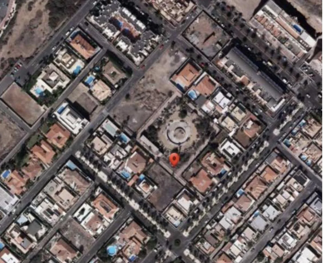 Urban Palm-Mar plot, 2,594 m²