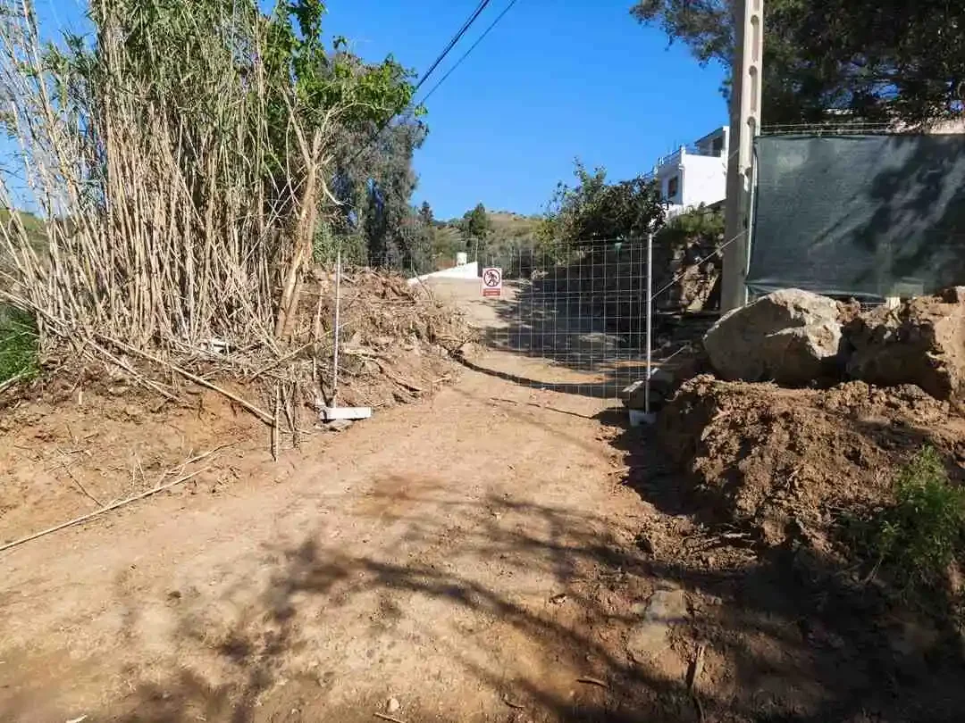 Parcela urbanizable en Jarazmín con pozos propios