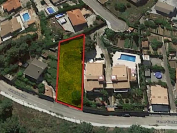Trencarroques plot with protected views