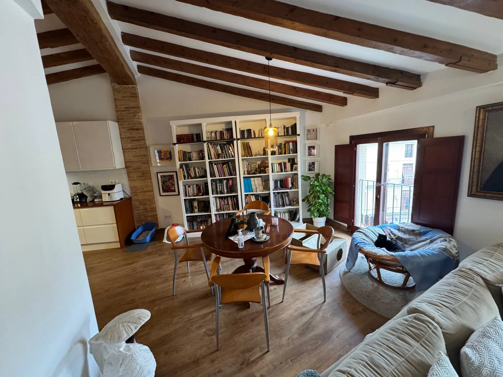 Renovated flat in historic Plaza Redonda