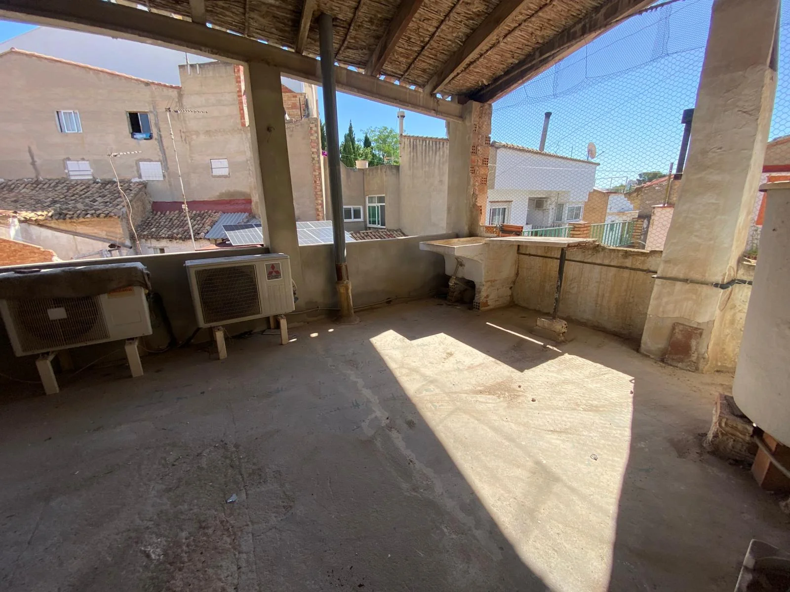 Reformable Buñol house with 4 bedrooms