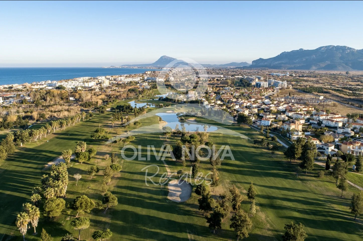 Two-bedroom villa near beach golf