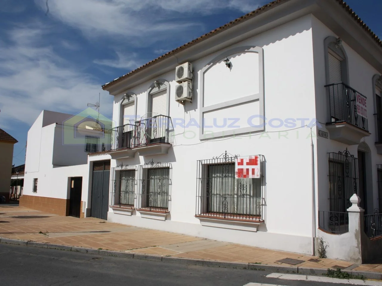 Vivienda con local de 95 m² en Lepe