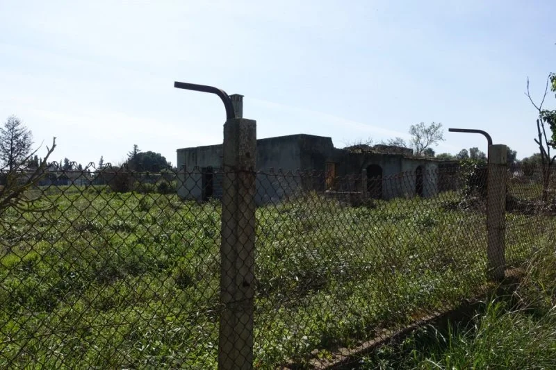 Parcela rústica con construcción a reformar