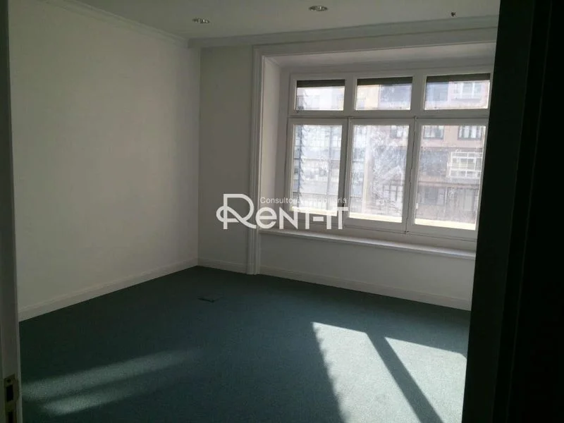 Central Barcelona office, 158 m²