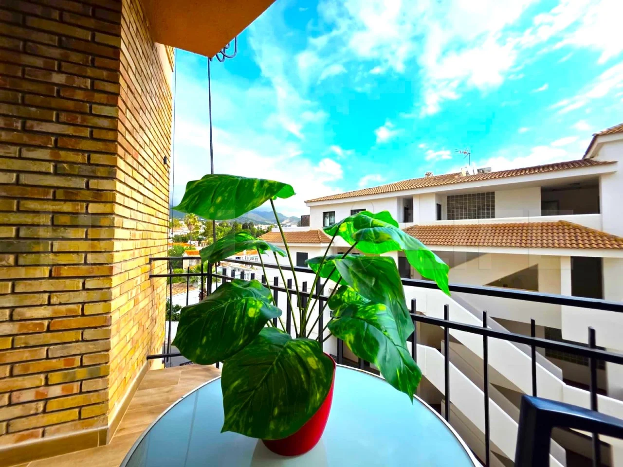 Estudio reformado junto al mar con licencia turística