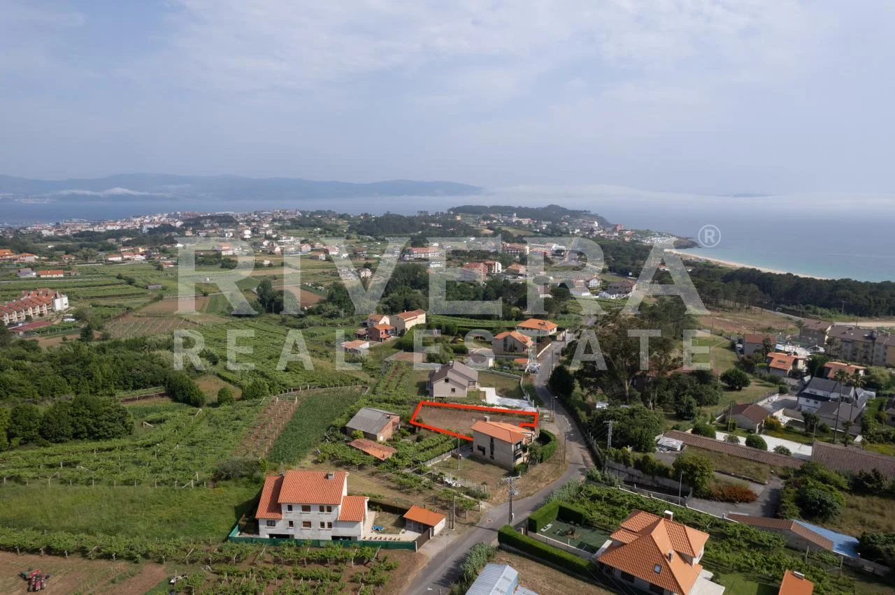 Parcela urbana en Montalvo con vistas al mar