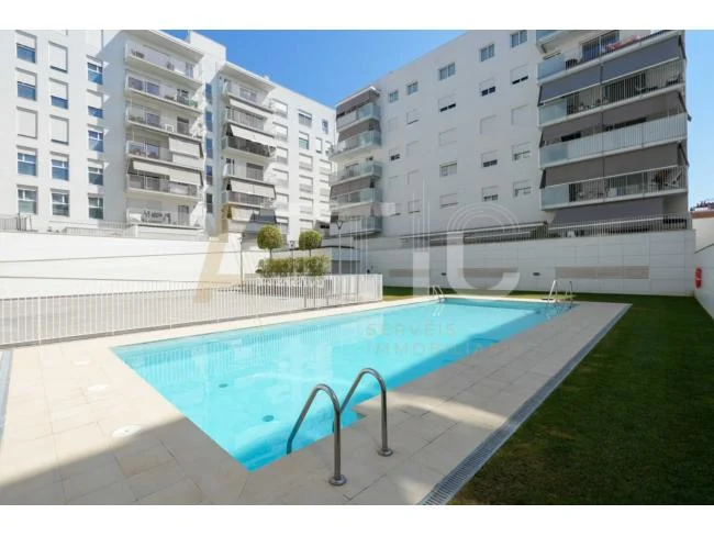 Three-bedroom flat in Sabadell centre