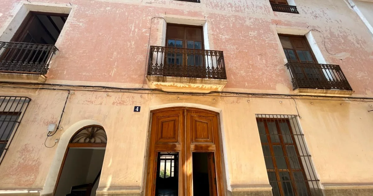Large Pego townhouse, ten bedrooms