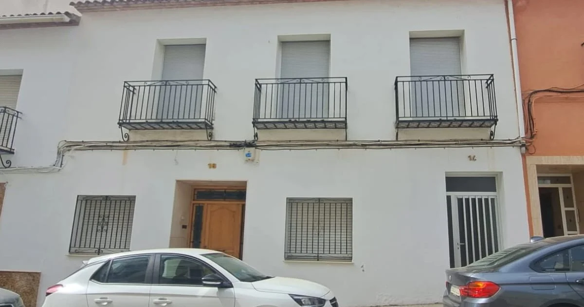 Pego village house, five bedrooms