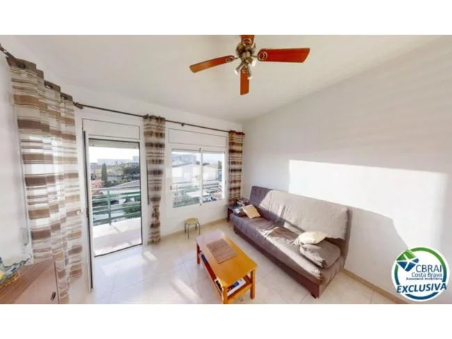 Apartamento en Mas Oliva con vistas al mar