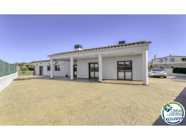 Reformed Cistella house with pool