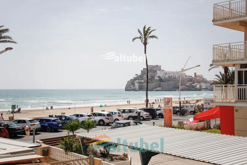 Beachfront Peñiscola apartment, 3 bedrooms