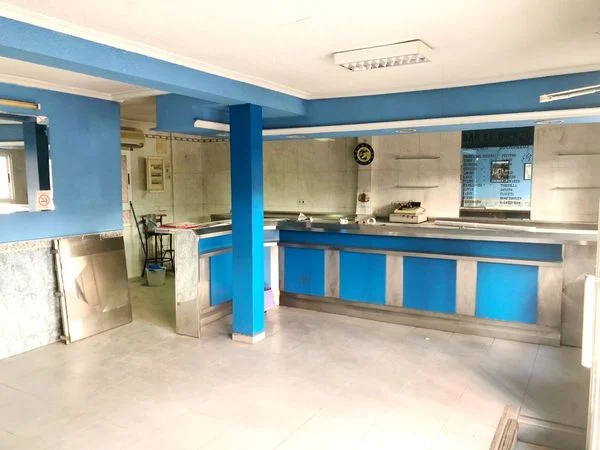 Local de bar a pie de calle, 160 m²