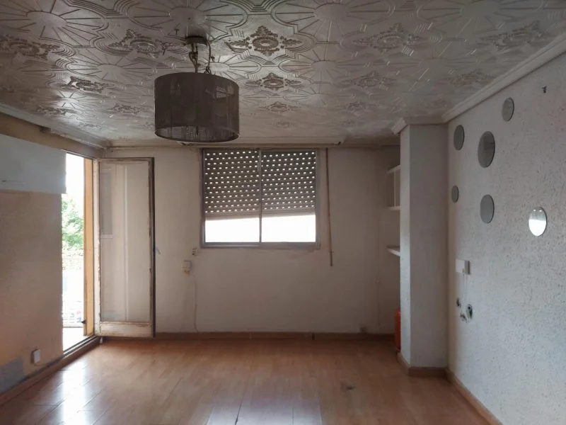 Renovation flat in Sedaví, four bedrooms
