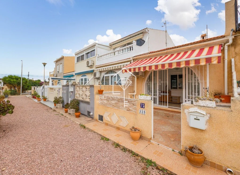 Furnished townhouse in El Chaparral